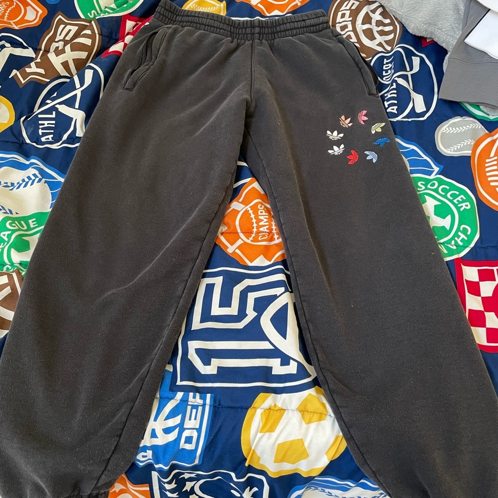 Adidas sweatpants